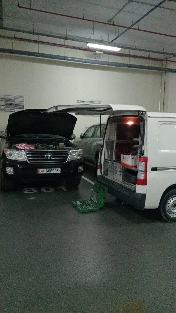 Mobile car repair service van Qatar